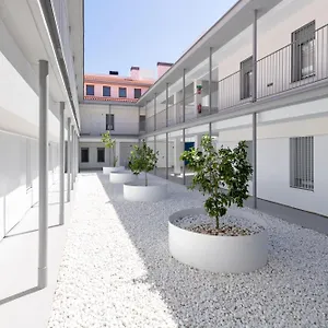 Triana Pages Oasis By Valcambre Sevilha